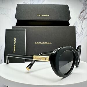 New Dolce & Gabbana Sunglasses Black Oval Cat Eye Gold Metal Logo 54-18
